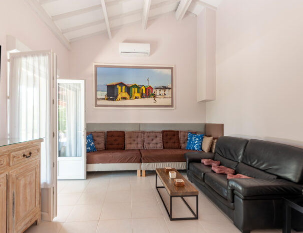 isclawa-les-villas-de-tom-villa-avec-piscine-et-jardin-prive-callian-var-17-salon