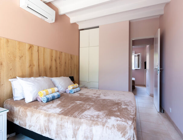 cannelle-les-villas-de-tom-villa-avec-piscine-et-jardin-prive-callian-var-26-chambre