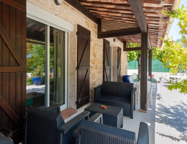 cannelle-les-villas-de-tom-villa-avec-piscine-et-jardin-prive-callian-var-4-terrasse