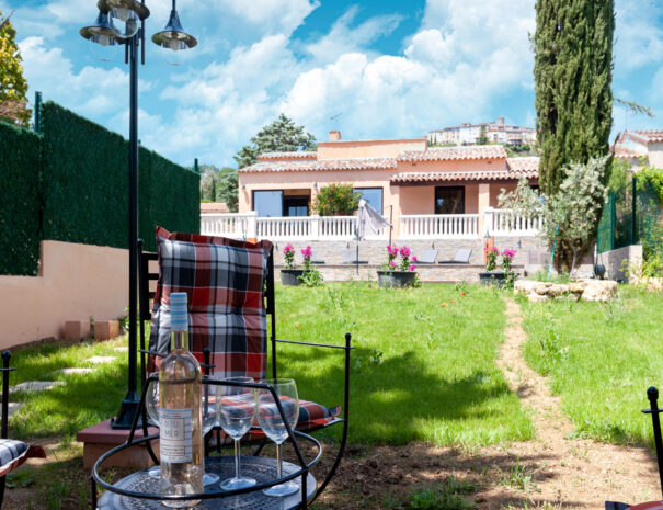 jen-uka-les-villas-de-tom-villa-avec-piscine-et-jardin-prive-callian-var-12-jardin