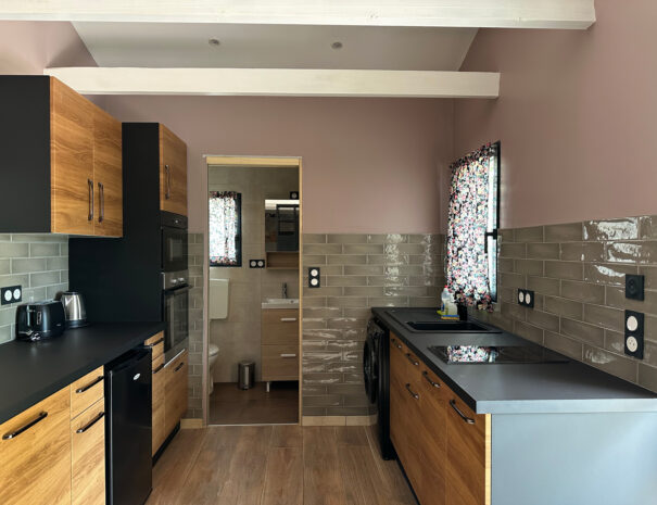 osean-les-villas-de-tom-studio-avec-jardin-prive-callian-var-1-cuisine-entiere